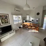 Themis Appartement *