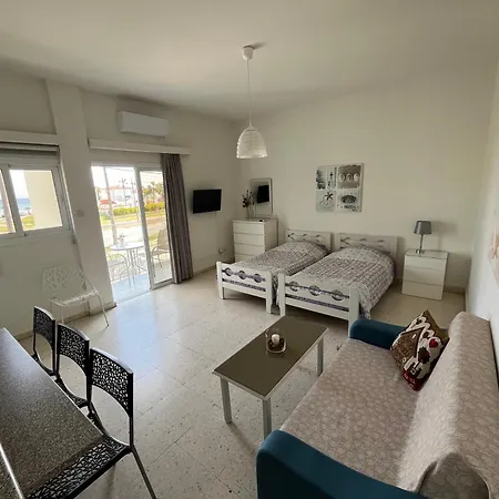 Themis Apartment *