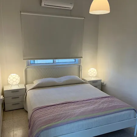 Themis Apartment *