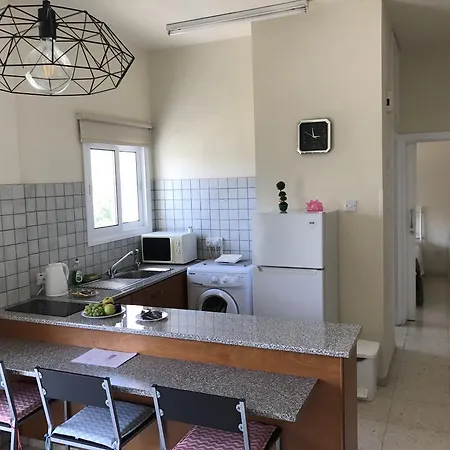 Themis Apartment *